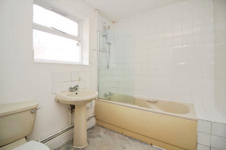 3 bedroom Terraced House for sale in Bolton Road, Off Hinckley Road, Leicester, LE3