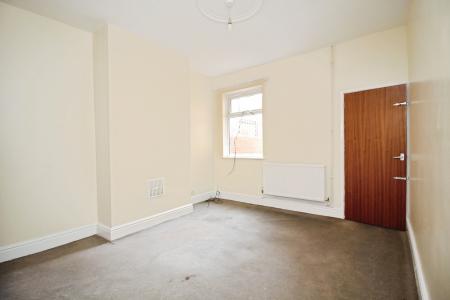 3 bedroom Terraced House for sale in Bolton Road, Off Hinckley Road, Leicester, LE3