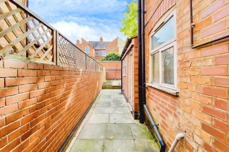3 bedroom Terraced House for sale in Bolton Road, Off Hinckley Road, Leicester, LE3