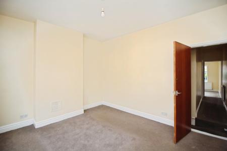 3 bedroom Terraced House for sale in Bolton Road, Off Hinckley Road, Leicester, LE3