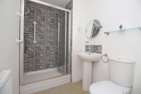 4 bedroom Detached house for sale in Bosworth Way, Leicester Forest East, LE3