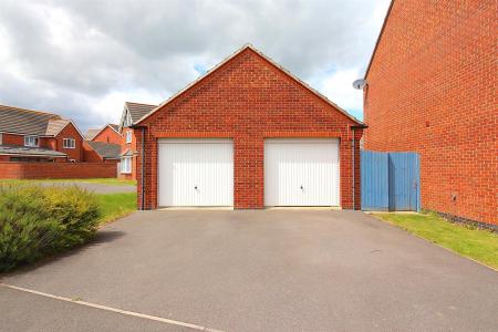 4 bedroom Detached house for sale in Bosworth Way, Leicester Forest East, LE3