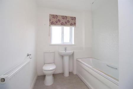 4 bedroom Detached house for sale in Bosworth Way, Leicester Forest East, LE3