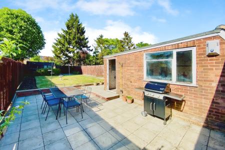 3 bedroom Semi-detached house for sale in Boyers Walk, Leicester Forest East, LE3