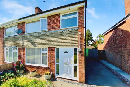 3 bedroom Semi-detached house for sale in Boyers Walk, Leicester Forest East, LE3