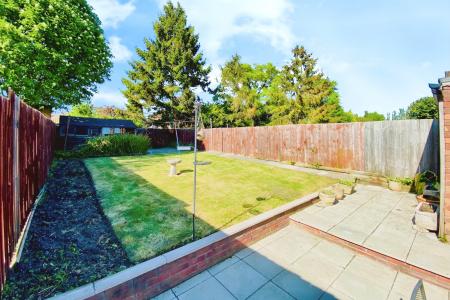 3 bedroom Semi-detached house for sale in Boyers Walk, Leicester Forest East, LE3
