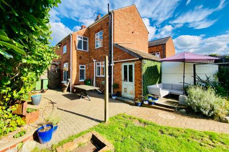 2 bedroom Semi-detached house for sale in Braunstone Close, Braunstone Town, LE3