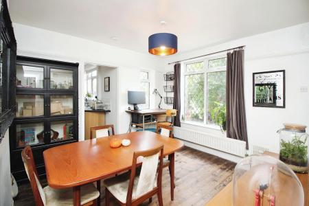 2 bedroom Semi-detached house for sale in Braunstone Close, Braunstone Town, LE3