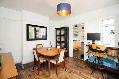 2 bedroom Semi-detached house for sale in Braunstone Close, Braunstone Town, LE3