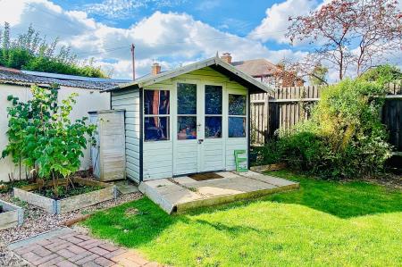 2 bedroom Semi-detached house for sale in Braunstone Close, Braunstone Town, LE3