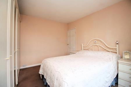 3 bedroom Semi-detached house for sale in Braunstone Close, Leicester, LE3