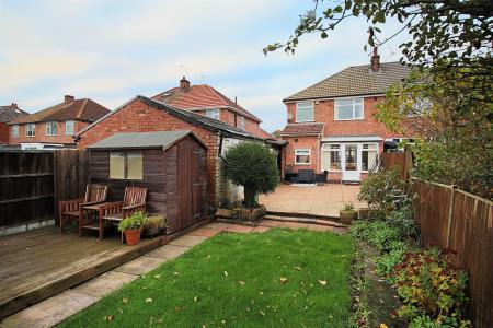 3 bedroom Semi-detached house for sale in Braunstone Close, Leicester, LE3