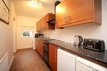 3 bedroom Semi-detached house for sale in Braunstone Close, Leicester, LE3