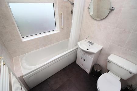 3 bedroom Semi-detached house for sale in Braunstone Close, Leicester, LE3