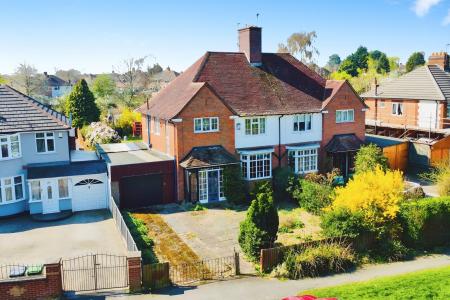 3 bedroom Semi-detached house for sale in Braunstone Lane, Leicester, LE3