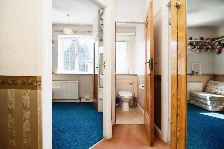 3 bedroom Semi-detached house for sale in Braunstone Lane, Leicester, LE3