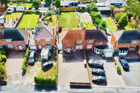 3 bedroom Semi-detached house for sale in Braunstone Lane, Leicester, LE3