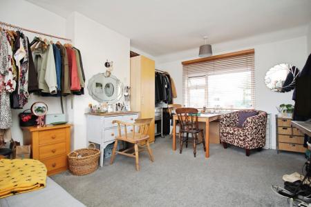 3 bedroom Semi-detached house for sale in Braunstone Lane, Leicester, LE3