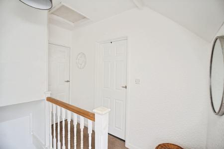 3 bedroom Semi-detached house for sale in Braunstone Lane, Leicester, LE3