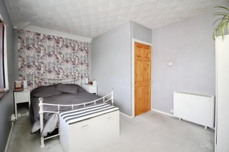 3 bedroom End of terrace house for sale in Braunstone Lane, Leicester, LE3