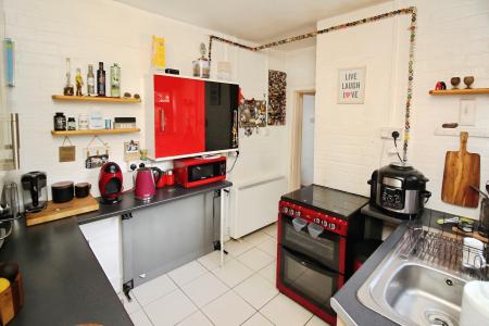 3 bedroom End of terrace house for sale in Braunstone Lane, Leicester, LE3
