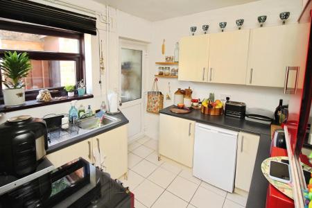 3 bedroom End of terrace house for sale in Braunstone Lane, Leicester, LE3