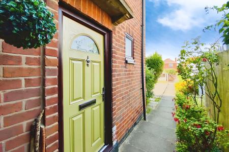3 bedroom End of terrace house for sale in Braunstone Lane, Leicester, LE3