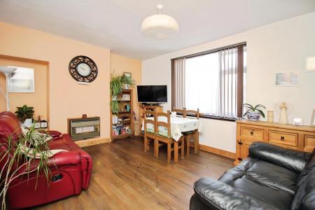 3 bedroom End of terrace house for sale in Braunstone Lane, Leicester, LE3