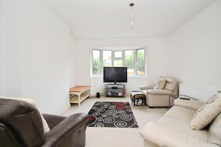 4 bedroom Semi-detached house for sale in Braunstone Lane, Leicester, LE3