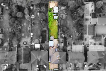 4 bedroom Semi-detached house for sale in Braunstone Lane, Leicester, LE3