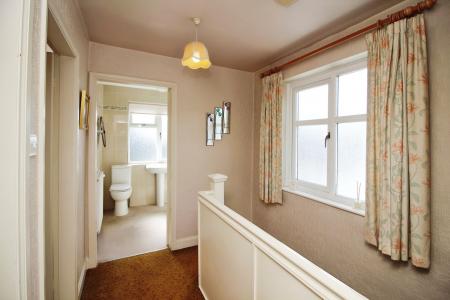 3 bedroom Semi-detached house for sale in Braunstone Lane, Leicester, LE3