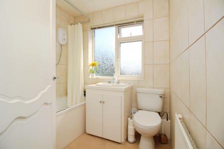 3 bedroom Semi-detached house for sale in Braunstone Lane, Leicester, LE3