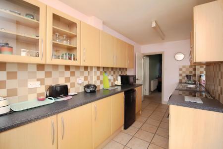 3 bedroom Semi-detached house for sale in Braunstone Lane, Leicester, LE3