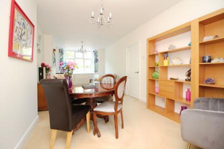 3 bedroom Semi-detached house for sale in Braunstone Lane, Leicester, LE3