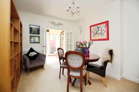 3 bedroom Semi-detached house for sale in Braunstone Lane, Leicester, LE3