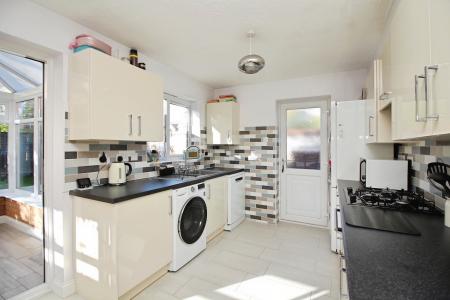 3 bedroom Semi-detached house for sale in Bromwich Close, Thorpe Astley, LE3