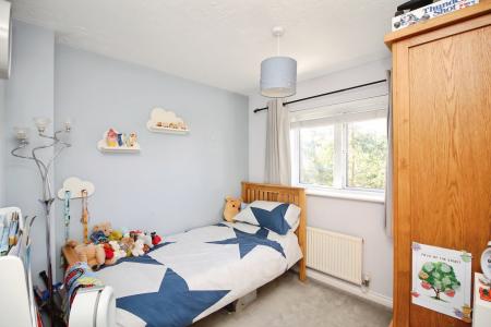 3 bedroom Semi-detached house for sale in Bromwich Close, Thorpe Astley, LE3