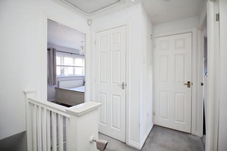 3 bedroom Semi-detached house for sale in Bromwich Close, Thorpe Astley, LE3