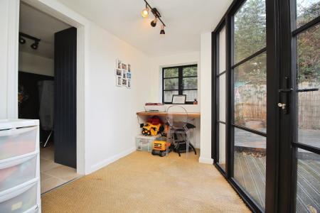 3 bedroom Semi-detached house for sale in Broughton Road, Croft, LE9