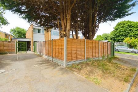 2 bedroom End of terrace house for sale in Campion Walk, Beaumont Leys, Leicester, LE4