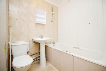 2 bedroom End of terrace house for sale in Campion Walk, Beaumont Leys, Leicester, LE4