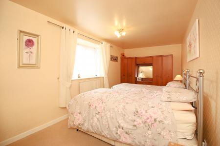 2 bedroom Terraced House for sale in Carrs Road, Earl Shilton, LE9