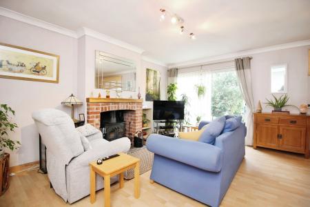 2 bedroom Detached bungalow for sale in Castell Drive, Groby, LE6