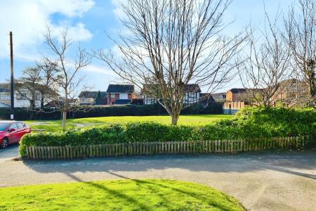 4 bedroom Detached house for sale in Castle Rise, Groby, LE6