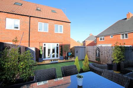 3 bedroom Town house for sale in Centurion Drive, Kirby Muxloe, LE9