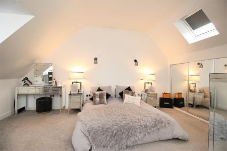 3 bedroom Town house for sale in Centurion Drive, Kirby Muxloe, LE9