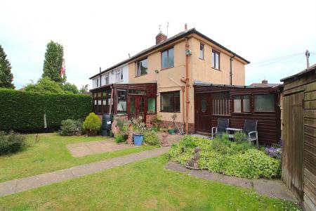 3 bedroom Semi-detached house for sale in Charlecote Avenue, Braunstone Town, LE3