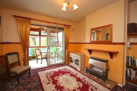 3 bedroom Semi-detached house for sale in Charlecote Avenue, Braunstone Town, LE3