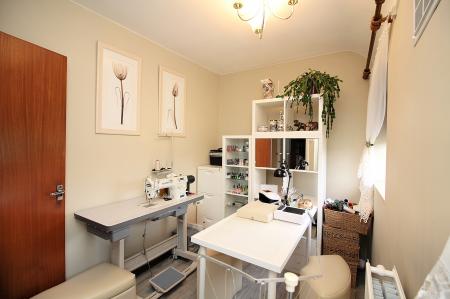 3 bedroom End of terrace house for sale in Charnor Road, Leicester, LE3