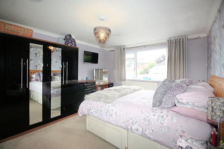4 bedroom Detached bungalow for sale in Charnwood Close, Leicester Forest East, LE3